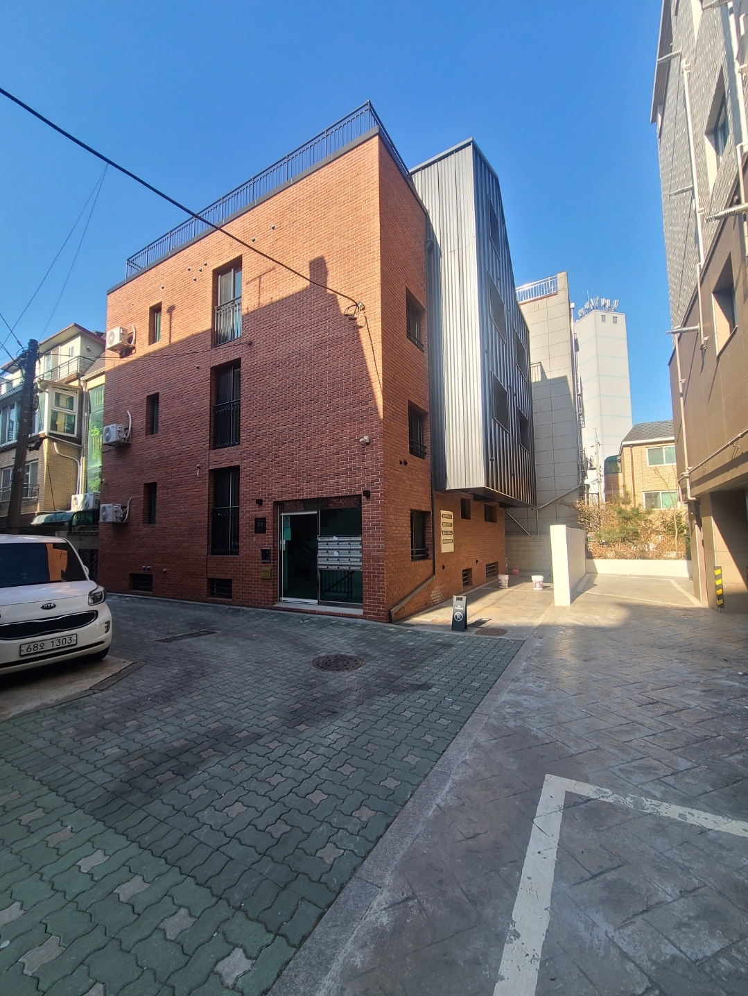 협연하우스 호스트