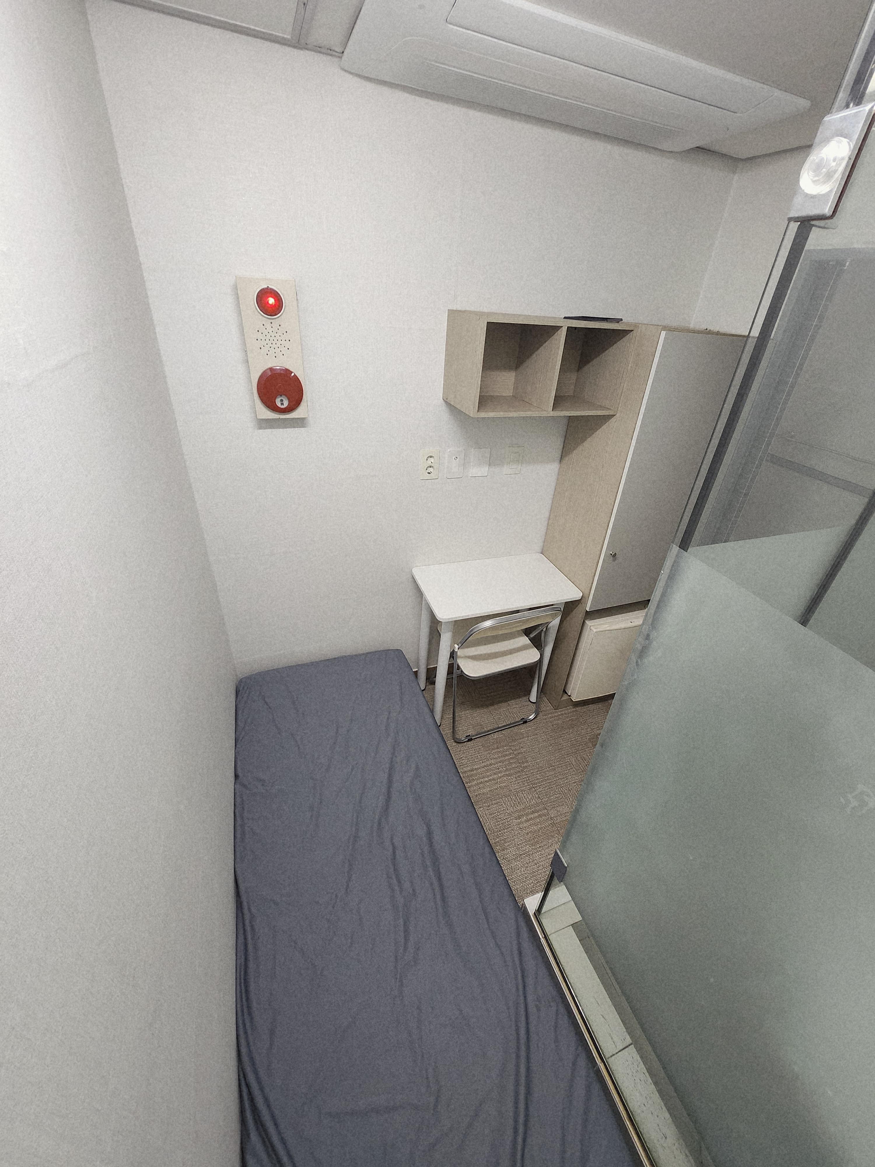 하우스텔 베이직룸 사진 2