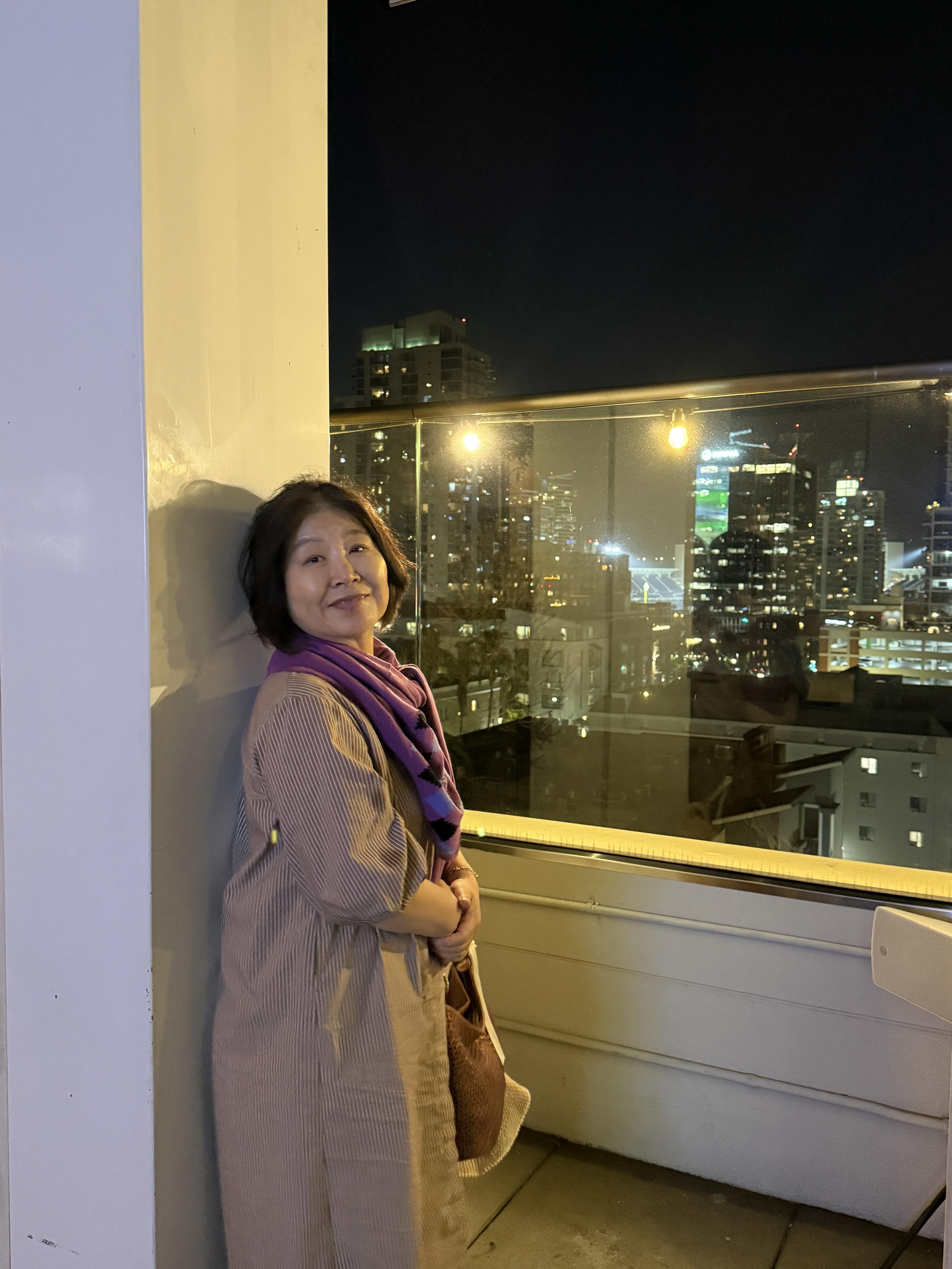김명희  호스트