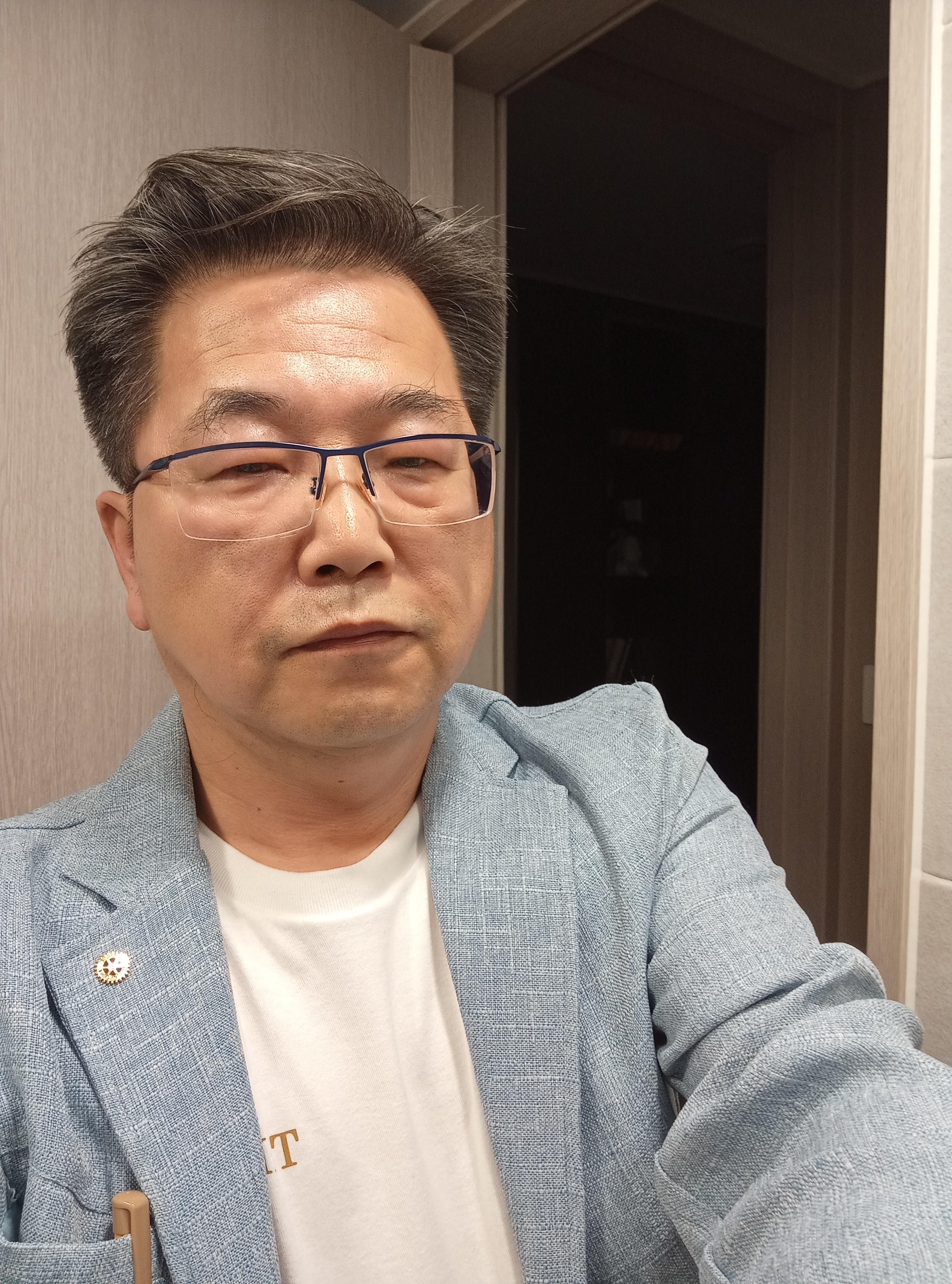 오상곤 호스트