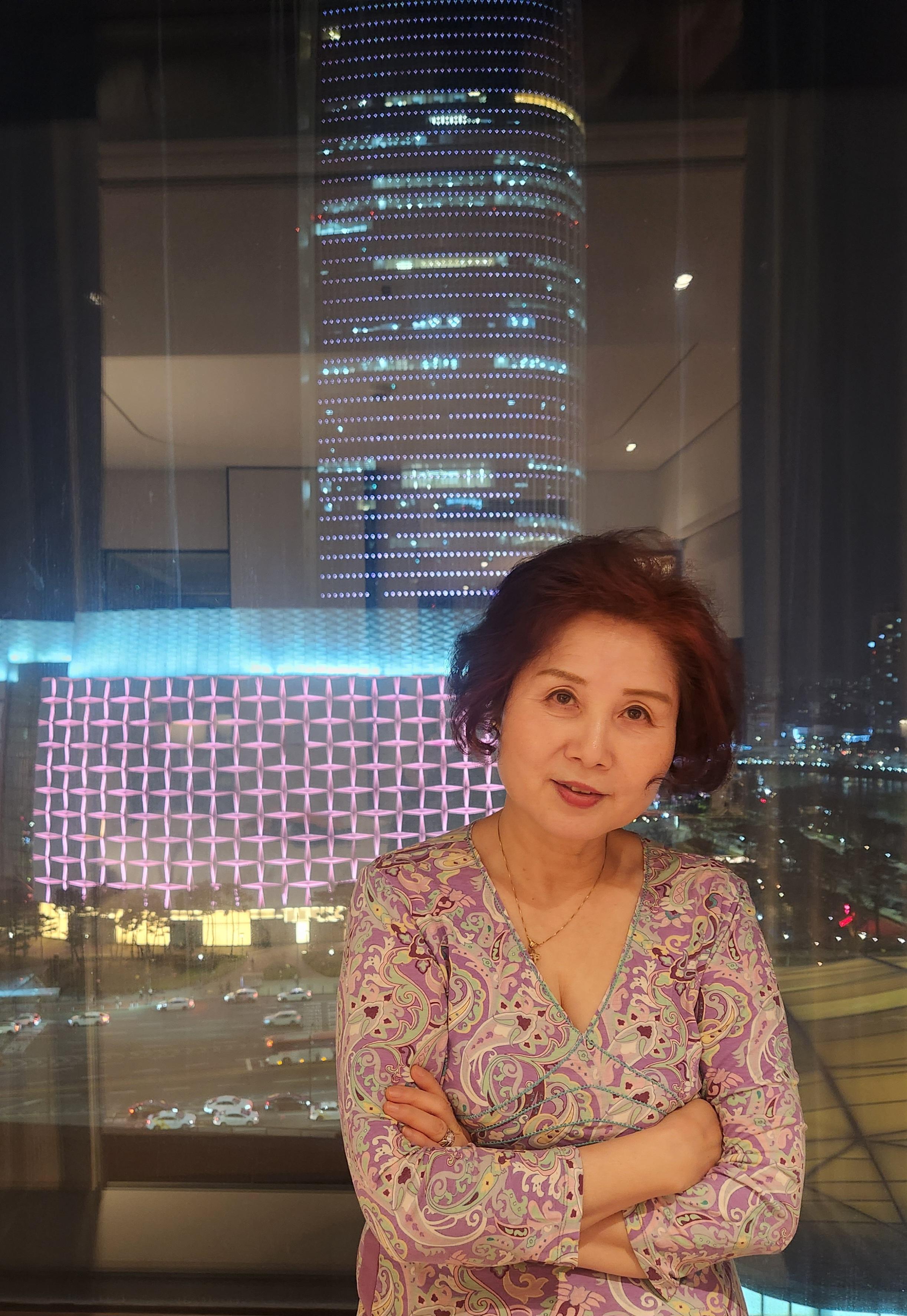 최종호 호스트