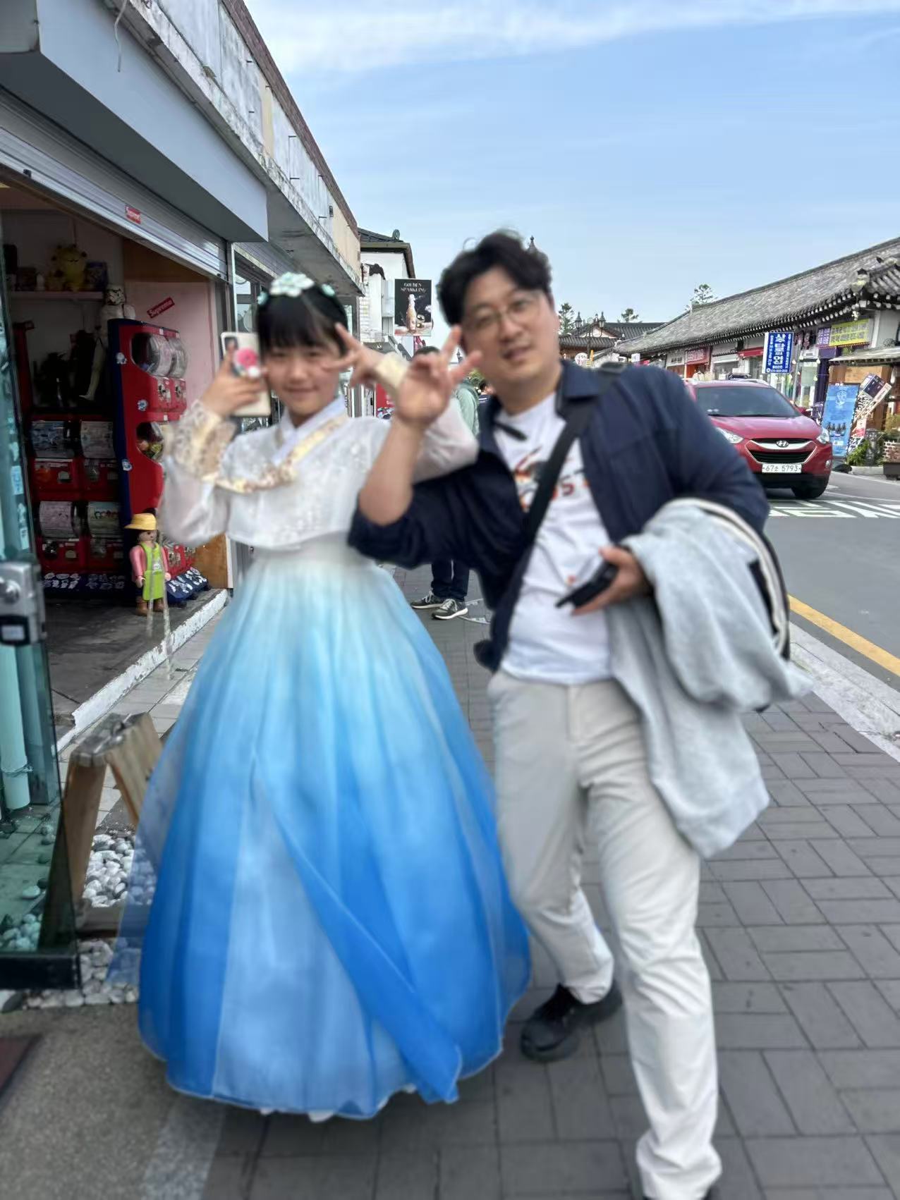 양홍전 호스트