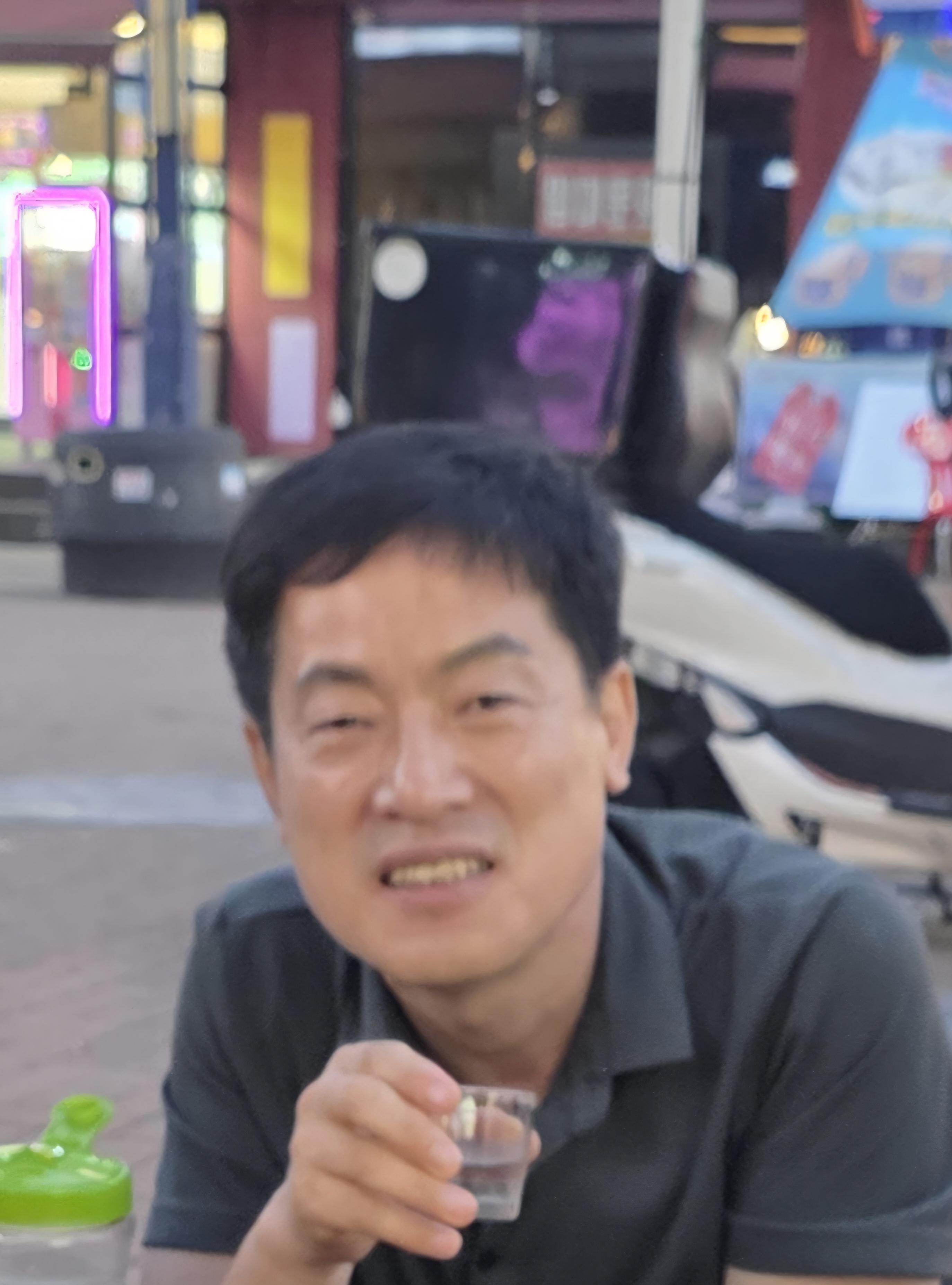 강병진 호스트