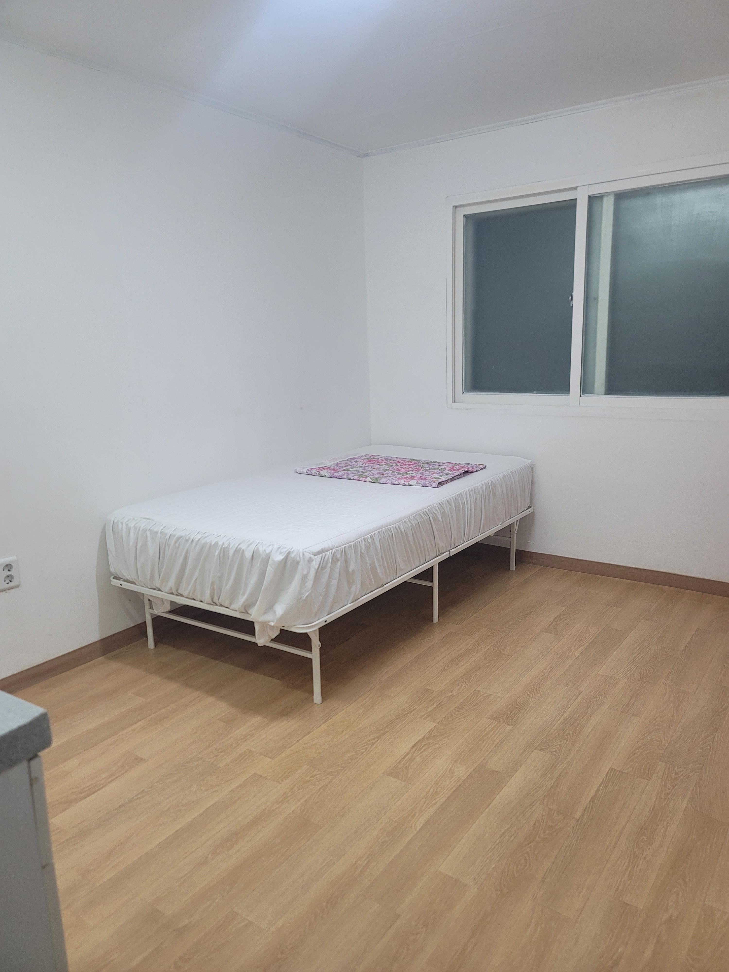 청담동 청담사거리 남향 2층 원룸 사진 4