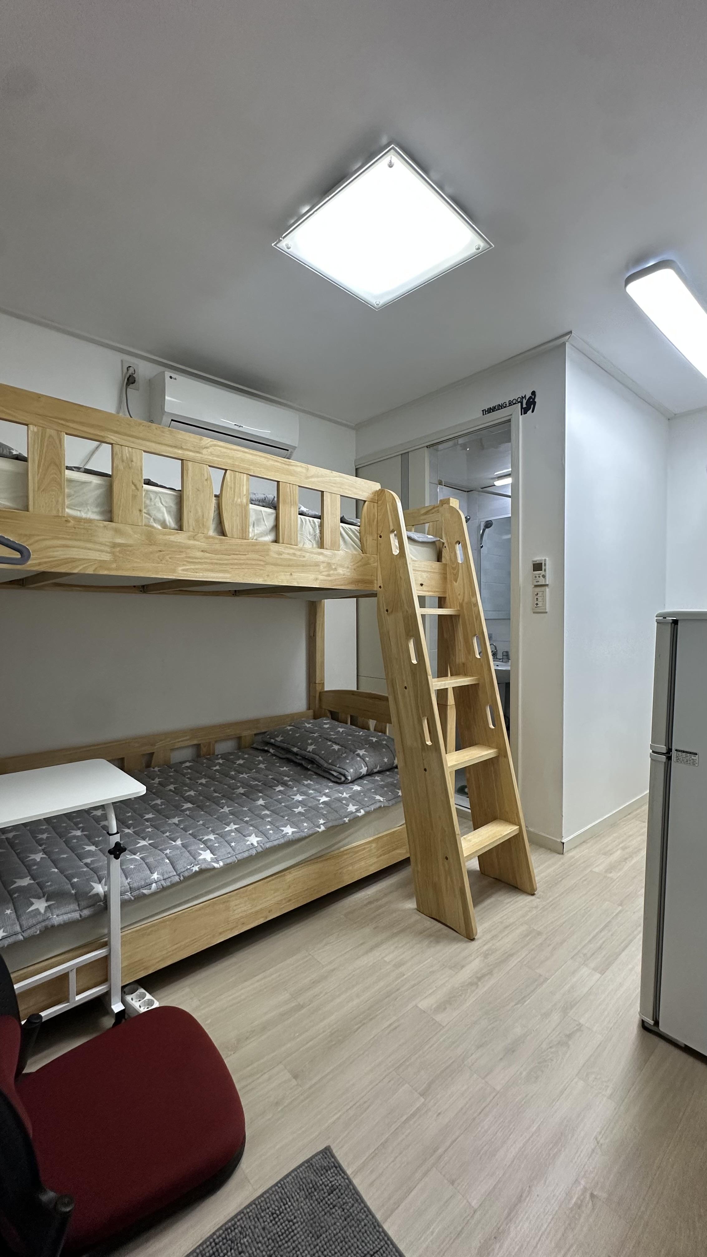 금호동3가 단기임대 Room 01
